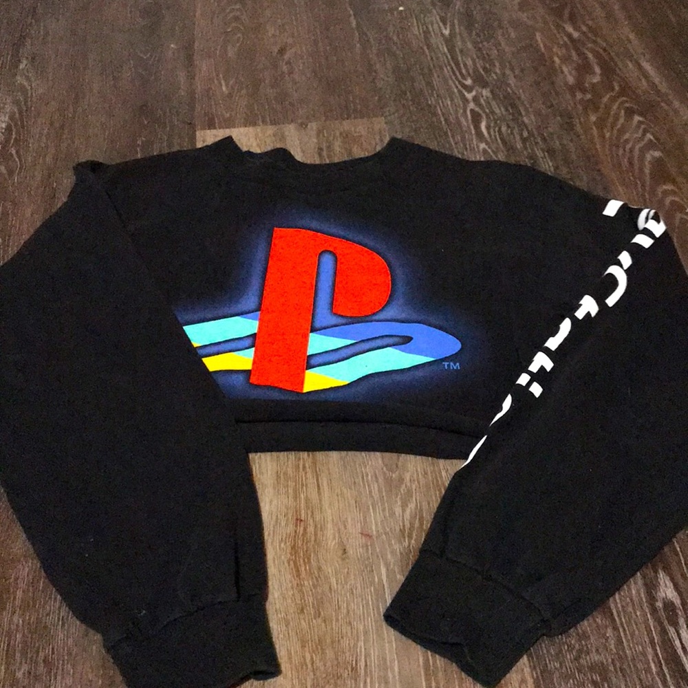 Playstation cropped tee
